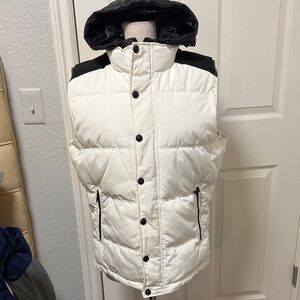 Express Hooded Puffer Vest